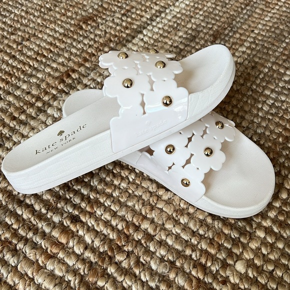 Kate Spade flower slide sandals. - Picture 4 of 4
